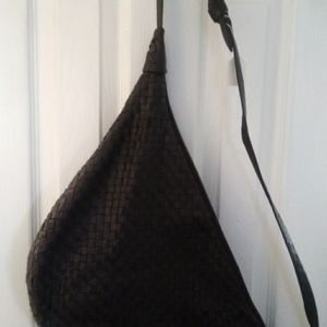 Leather weaved shoulder strap bag